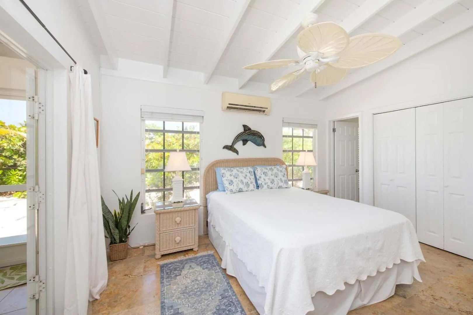 Дом отдыха Conched Out By Grand Cayman Villas Олд-Мэн-Бей
