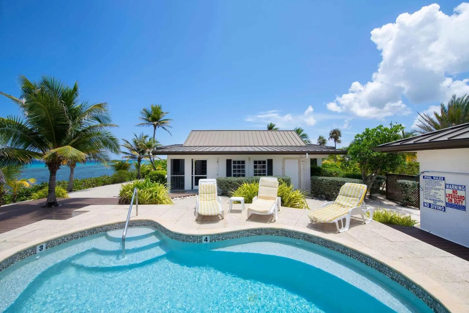 Kontakte von Conched Out By Grand Cayman Villas